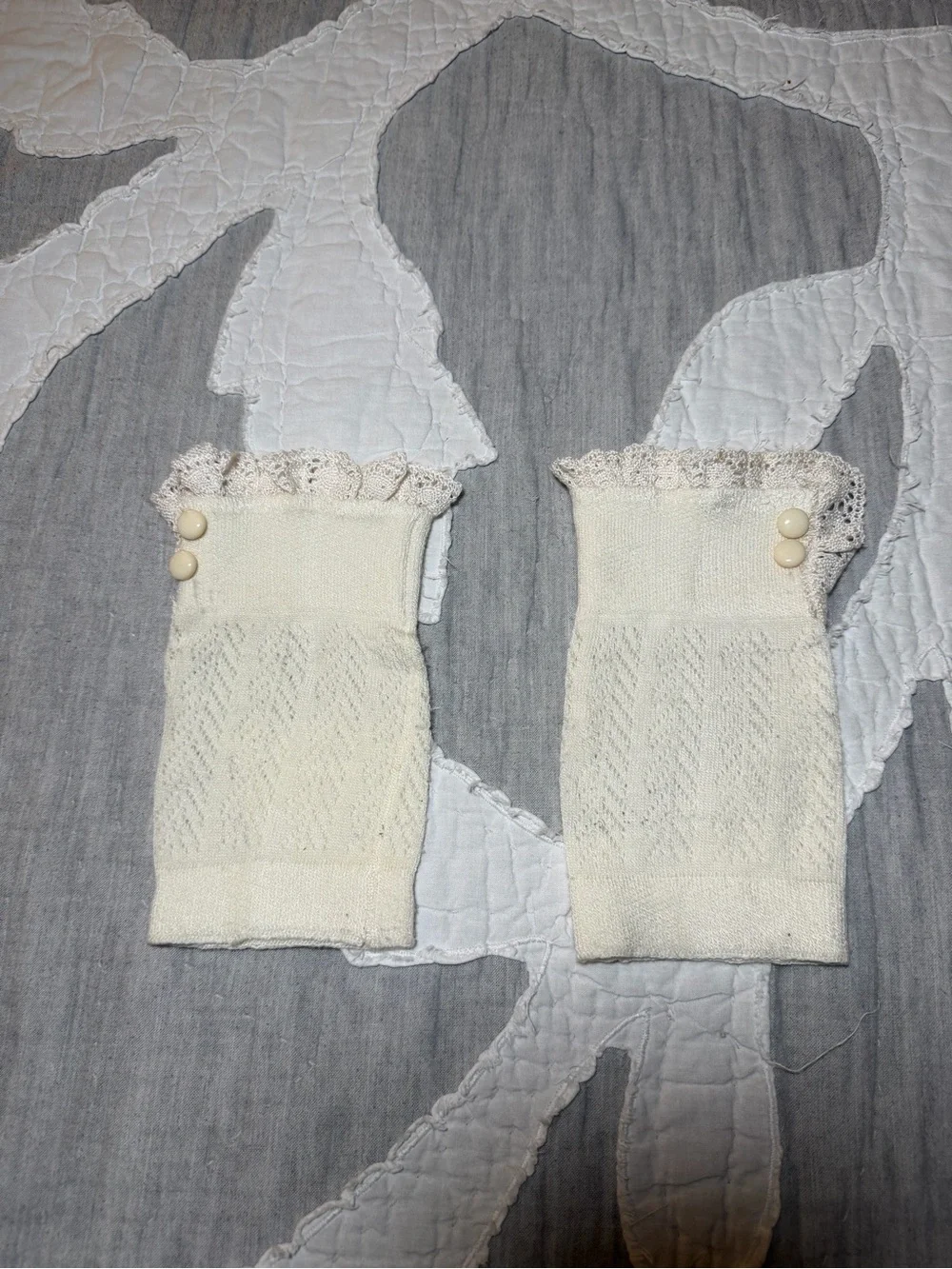 Olive Green Button-Front Knit Arm Warmers with Lace Trim